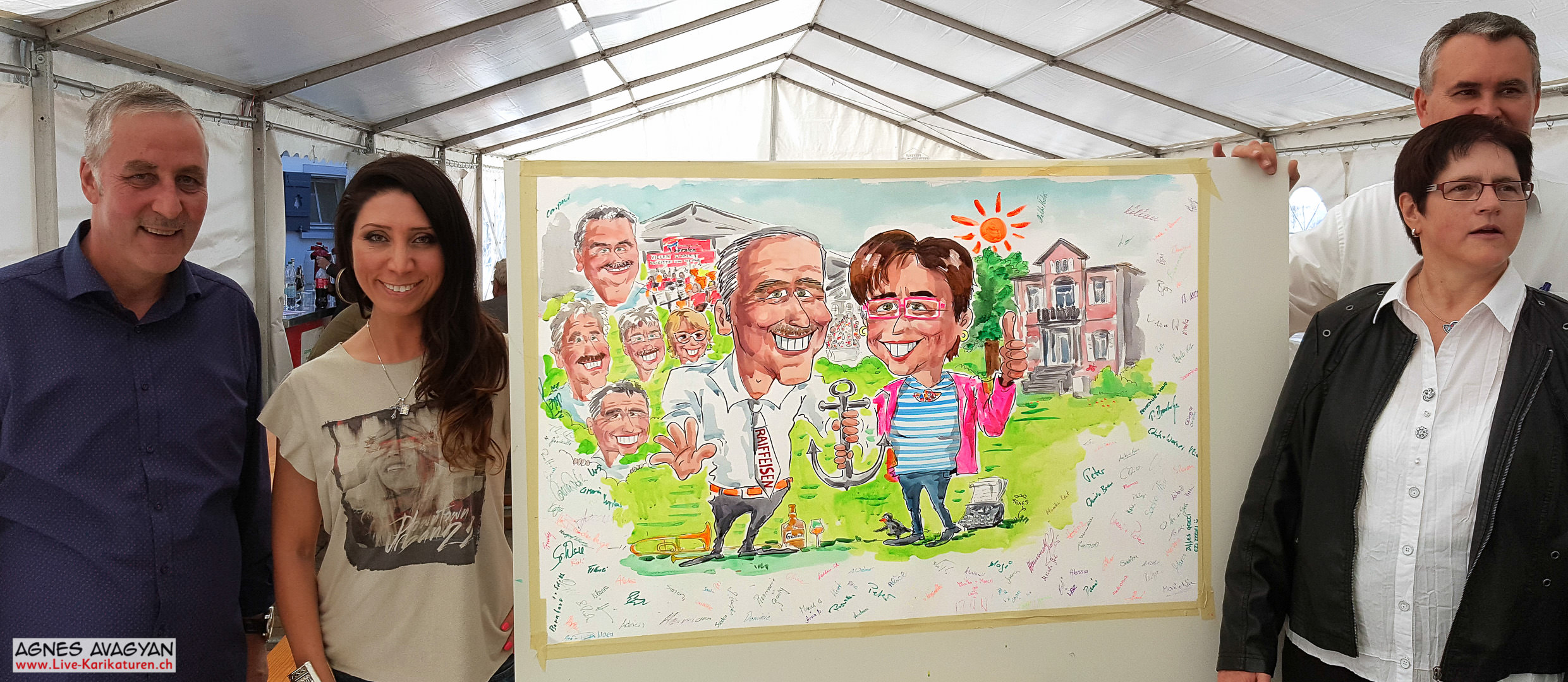 Large-format portrait with the team